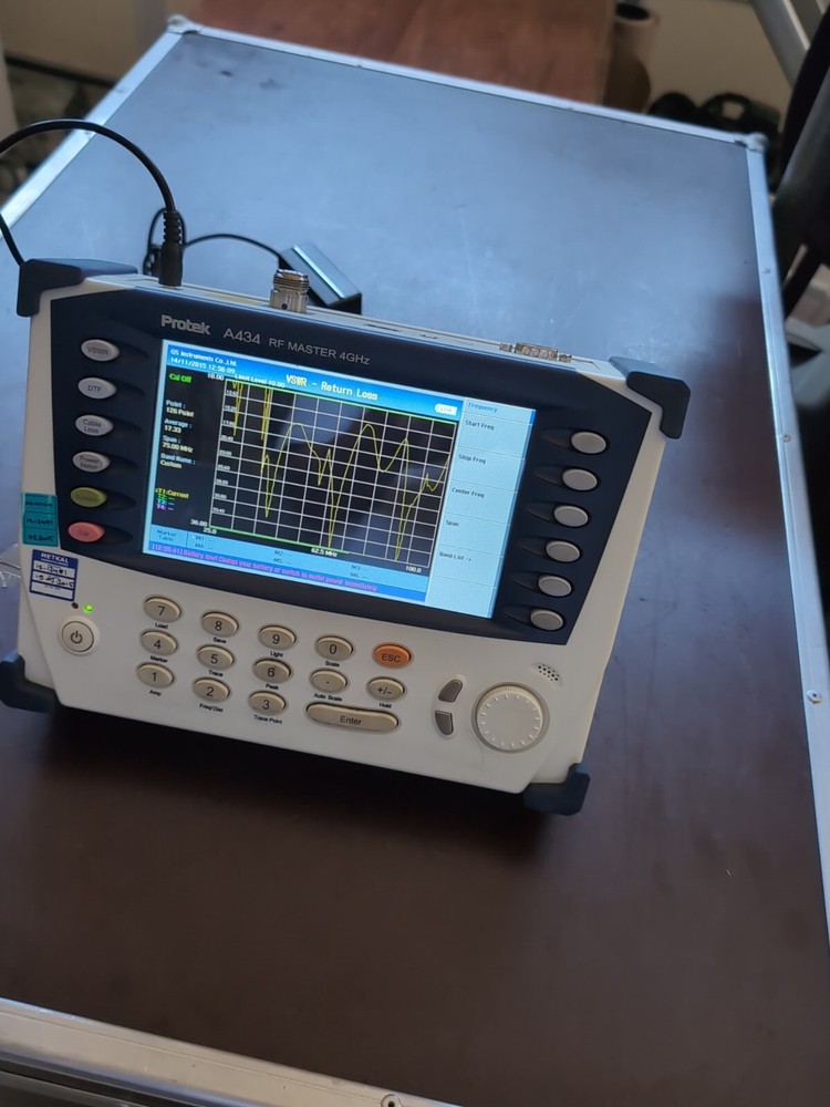Protek A434 RF Master Cable Spectrum Analyzer With Case And Adapter