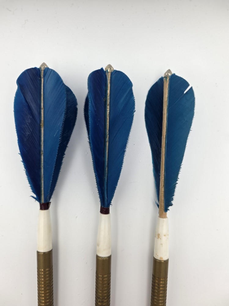 Vintage Accudart Solid Blue Feather Set Of Darts