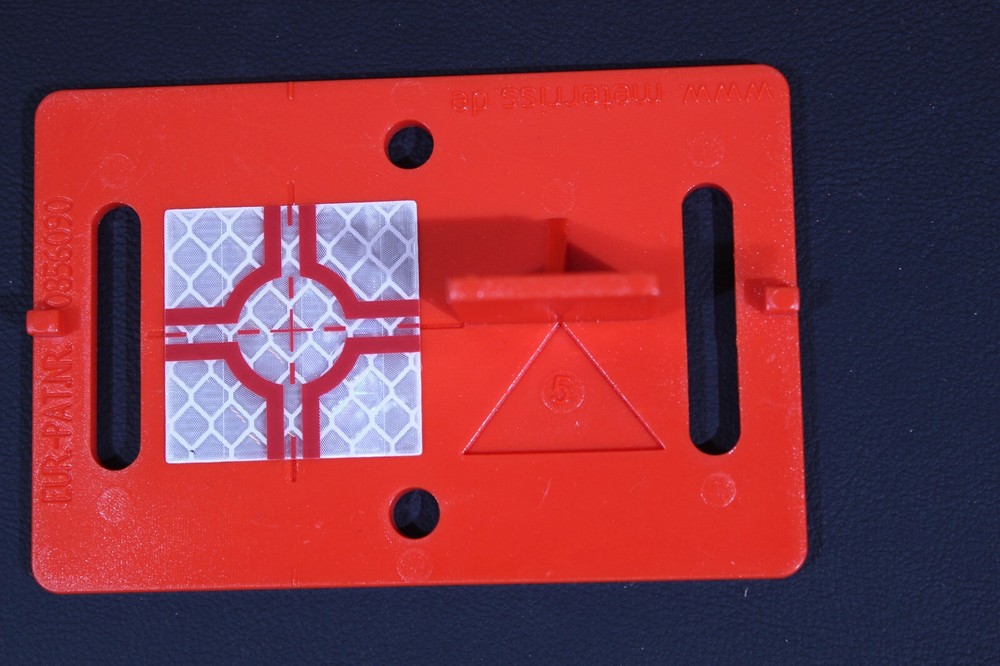Berntsen RS30 Smart Reflective Target, Red 30m x 30mm 03-RS30-R