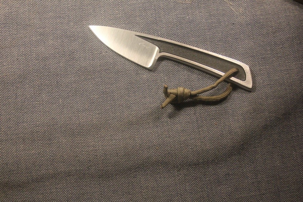VINTAGE EARLY HAND SIGNED DAVID BOYE BASIC 2 KNIFE WITH ORIGINAL SHEATH