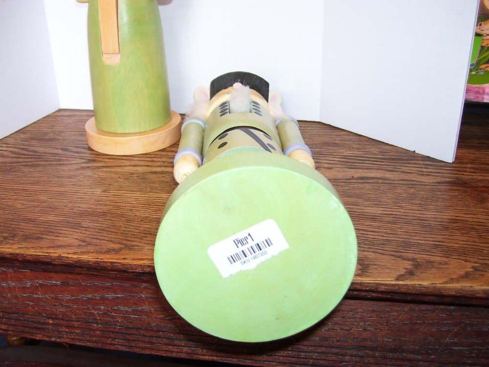 Pier 1 Easter Mr Mrs Easter Bunny Nutcrackers Holiday 14" - Pr