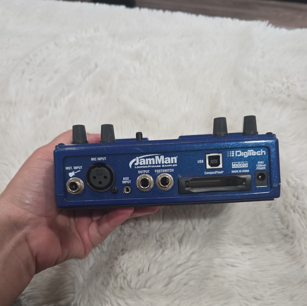 DigiTech JamMan Looper/Phrase Sampler