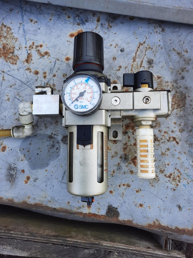 SMC EAW4000-F04 Filter Regulator