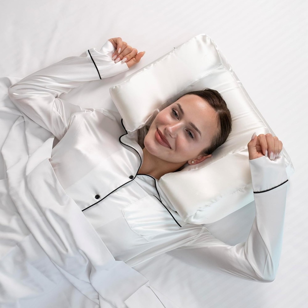 SATIN BACK SLEEPER WITH NECK SUPPORT, WRINKLE PREVENTION MEMORY FOAM POSITIONER