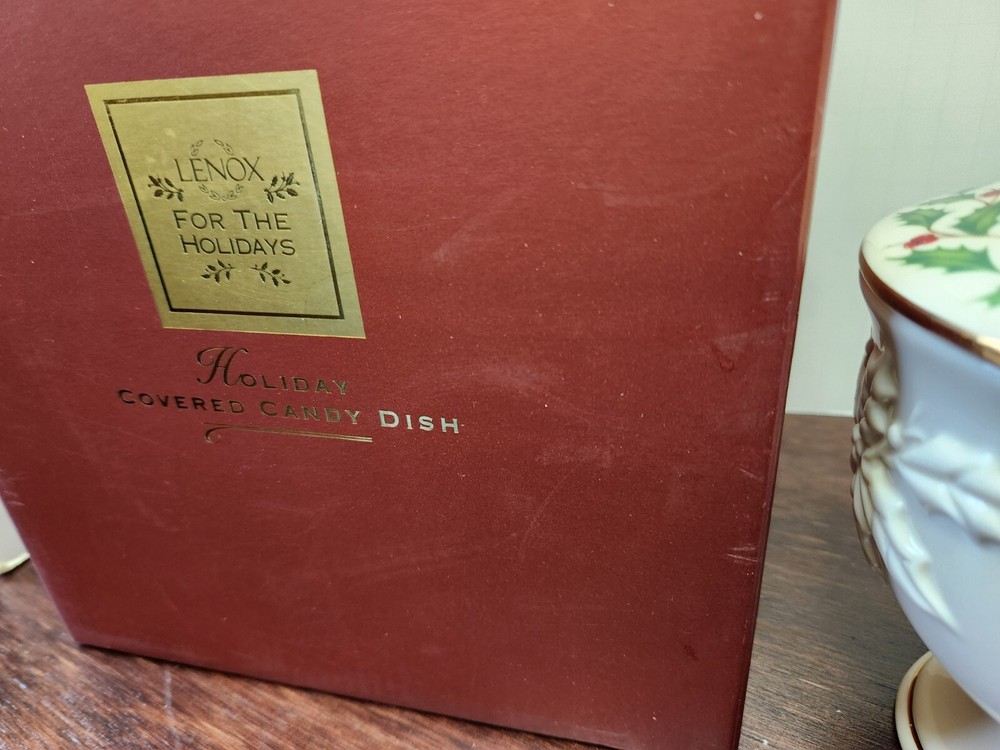 LENOX HOLIDAY DIMENSION COLLECTION COVERED CANDY DISH WITH BOX