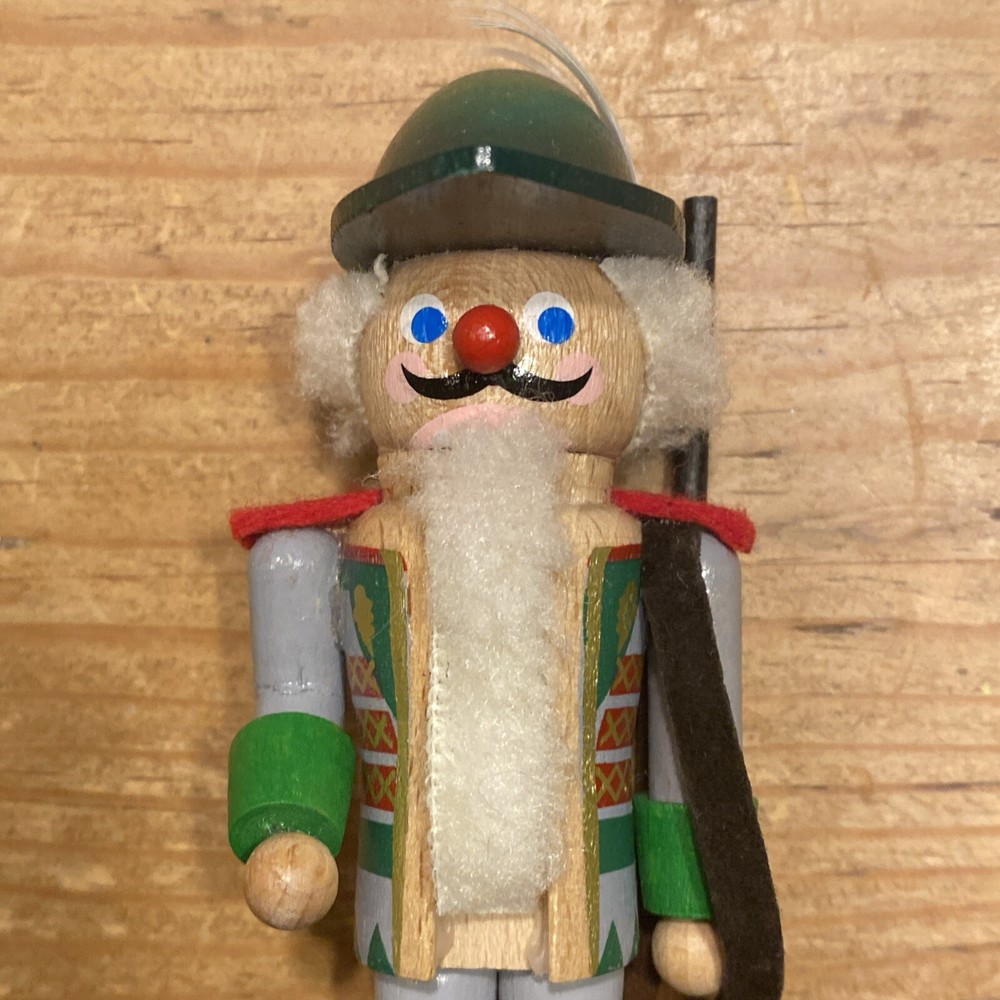 Steinbach Nutcracker MINI 5 Inch Hunter With Rifle & Box Germany EUC