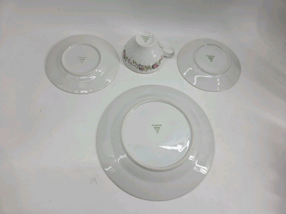 4 Piece Place Setting Island Rose Fine Translucent China Original Boxes