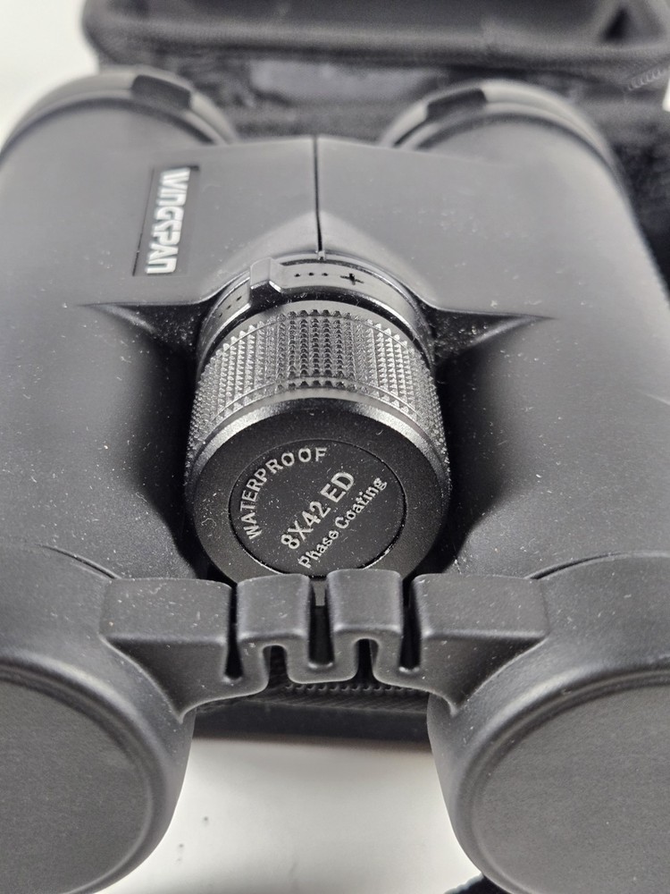 Wingspan Optics Waterproof 8×42 ED Phase Coating With a Case
