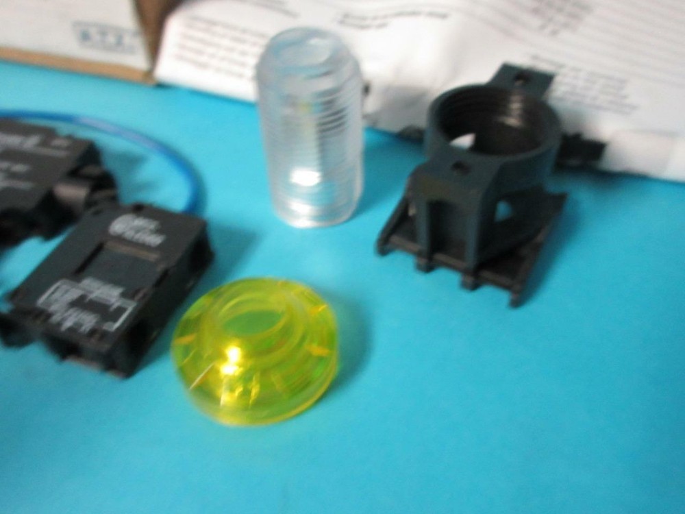 NEW ATEX ATX ADVANCED TECHNOLOGY EXTENDED AUXILARY MODULE 0939 56 YELLOW LIGHT