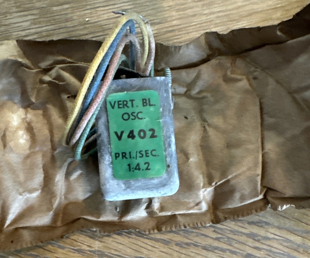 RAM TELEVISION COMPONENTS V402 Vintage Vertical Blocking Osc. Pri.sec 1:4.2 NOS