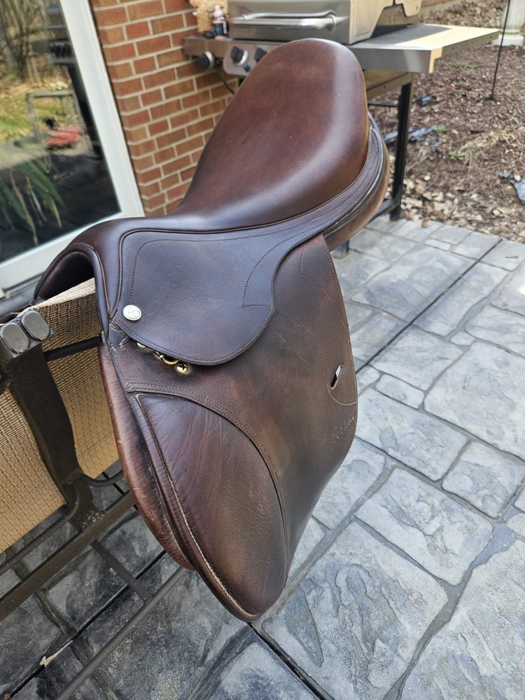 Pessoa Legacy 17" Jumping Saddle Brown Medium Tree 467540