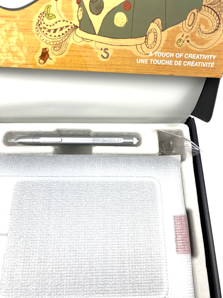 Wacom Bamboo Craft - Pen & Touch - Model CTH461HSN2 Open-Box