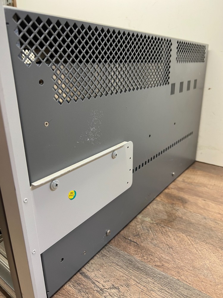 HP E8403A VXI Mainframe 13-Slot