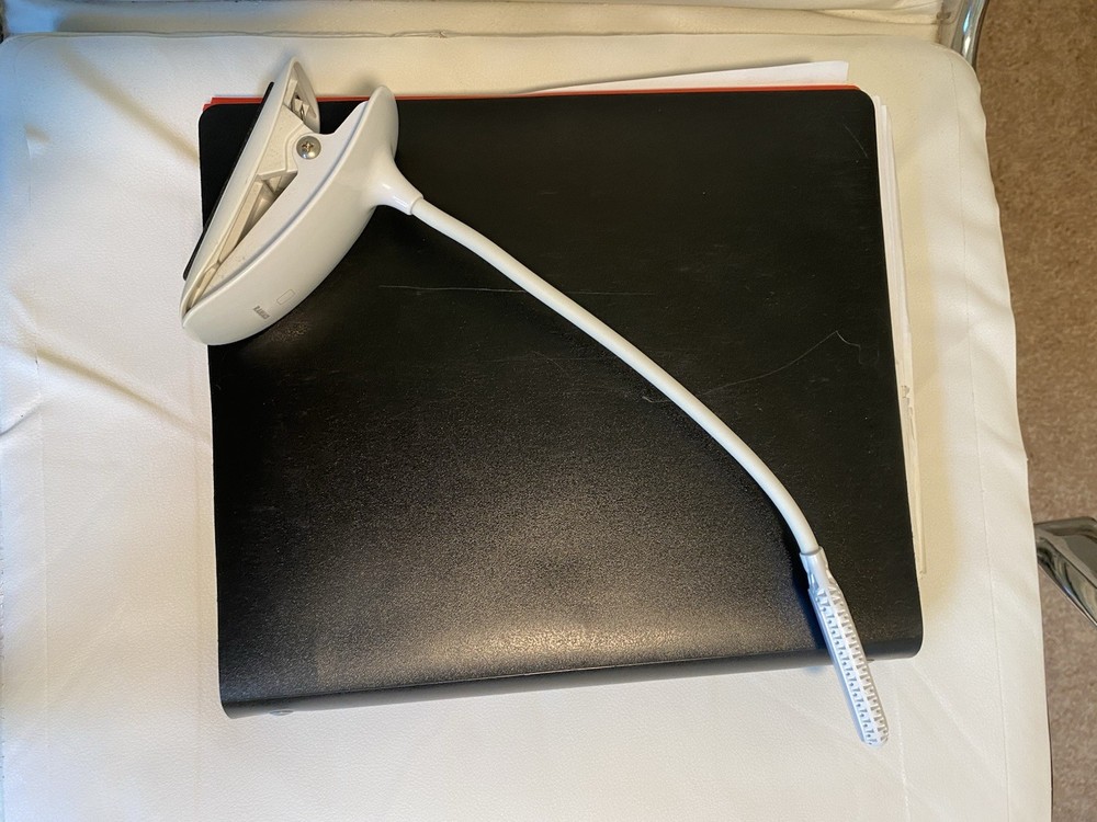 White USB Clip-On Flexible Portable Book Light Solid Color Plastic