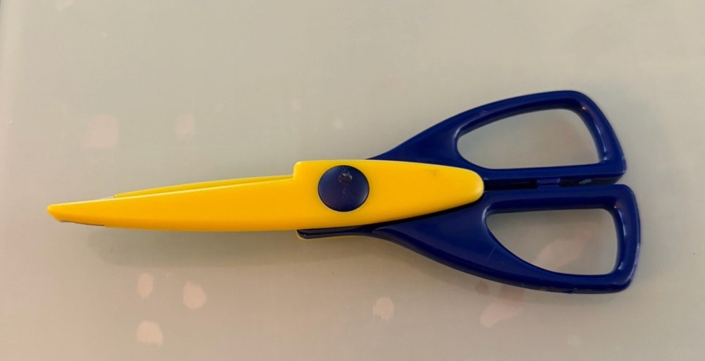 BYCIN Decorative Paper Edging Craft Scissors - Scallops Pattern
