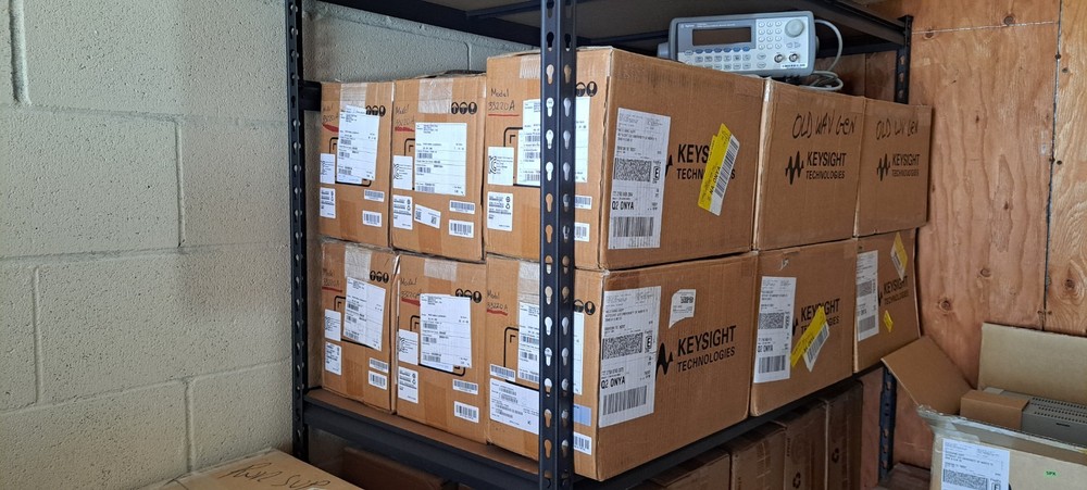 Agilent Keysight 33220A 20MHz Function Waveform Generator