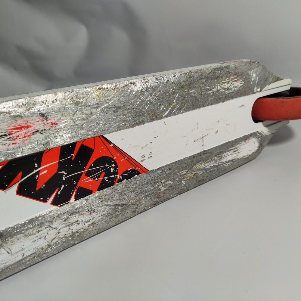 LUCKY CREW Scooter 2018 WHITE & RED - Good Condition!