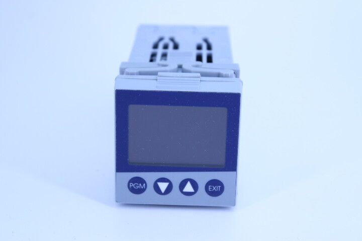 JUMO Temperature Controller 703041/181-000-25/000