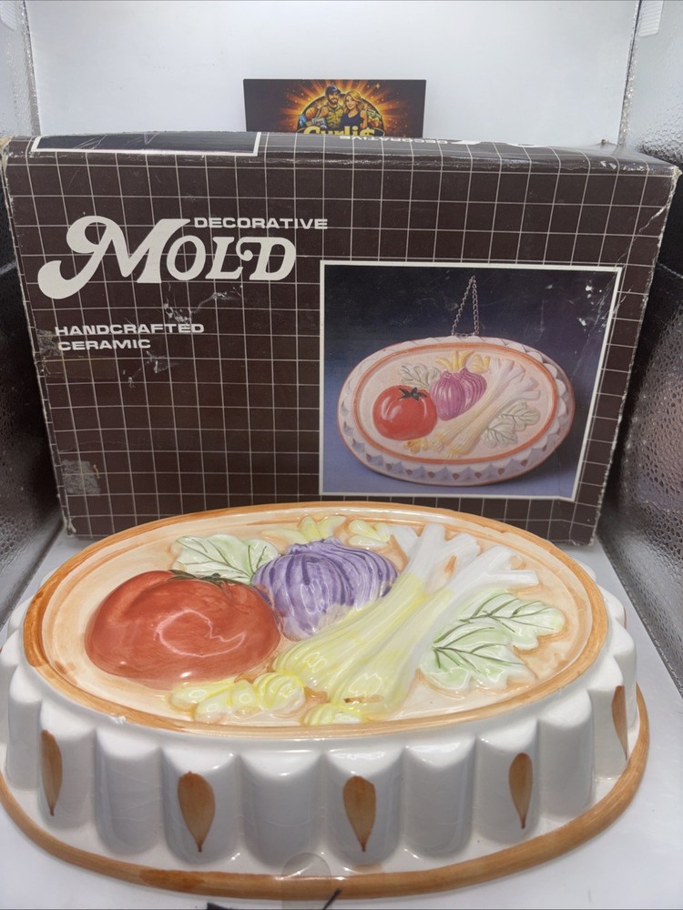 1980's Handcrafted Ceramic oval CERAMIC KITCHEN Gello MOLD Wall Decor
