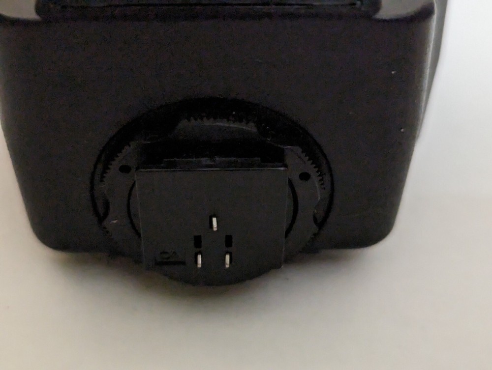 Quantaray Camera Flash Model QB-6500A Shoe Mount Equipment Tested Works See Pics