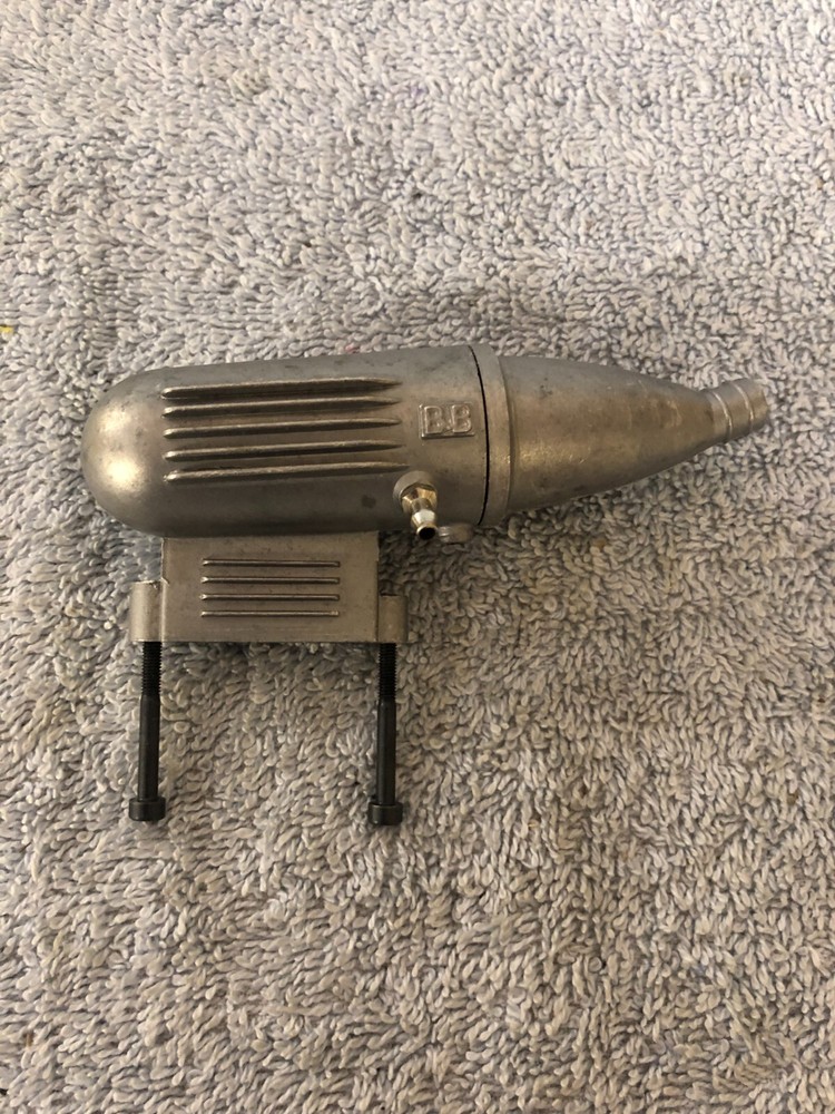 BRAT 28 RC ENGINE WITH MUFFLER
