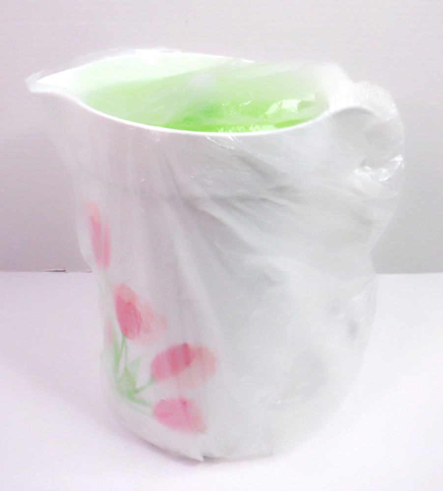 Tupperware Tulip 1 Gallon Pitcher