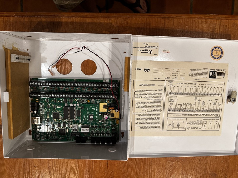 HAI OmniPro II 20A01 + Omni II 10A01 Controllers Serial Working System Pull