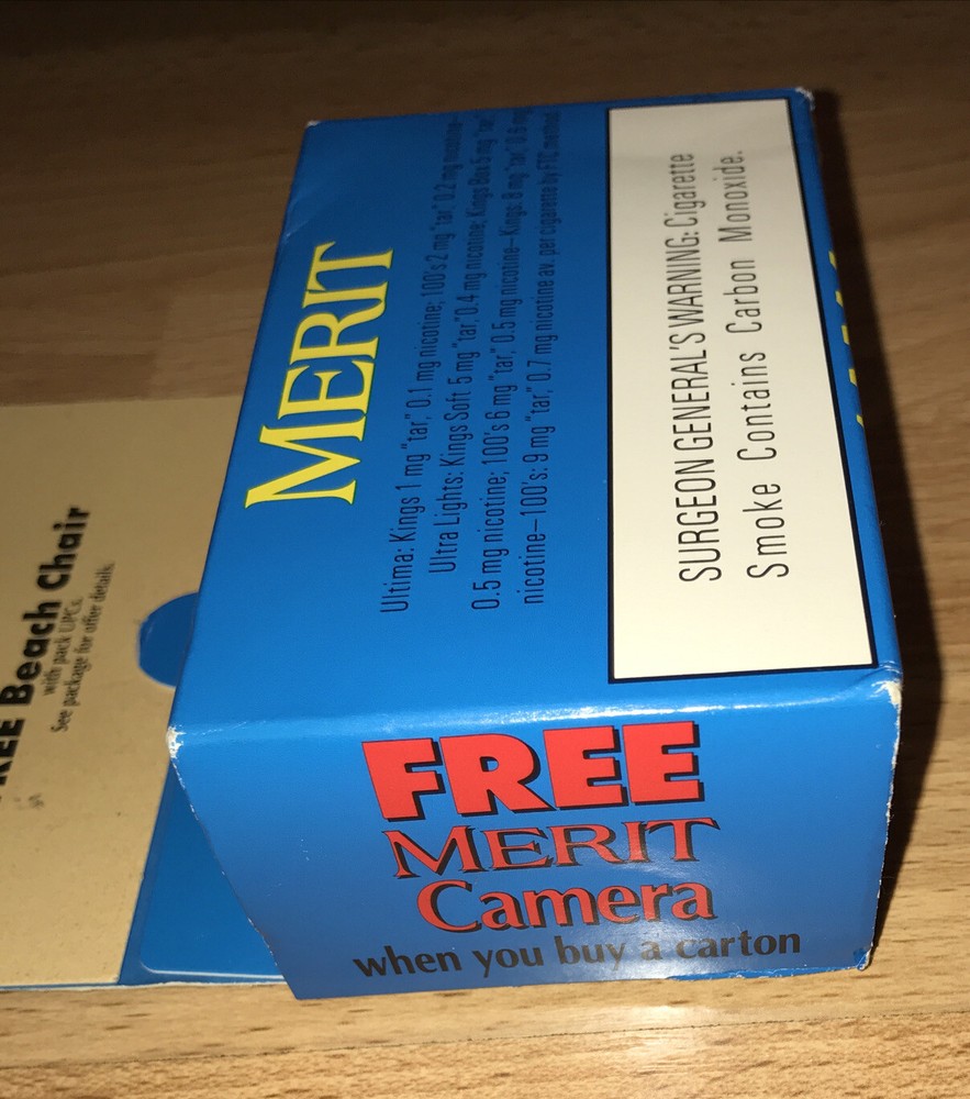 VINTAGE MERIT CIGARETTES DISPOSABLE CAMERA NIP