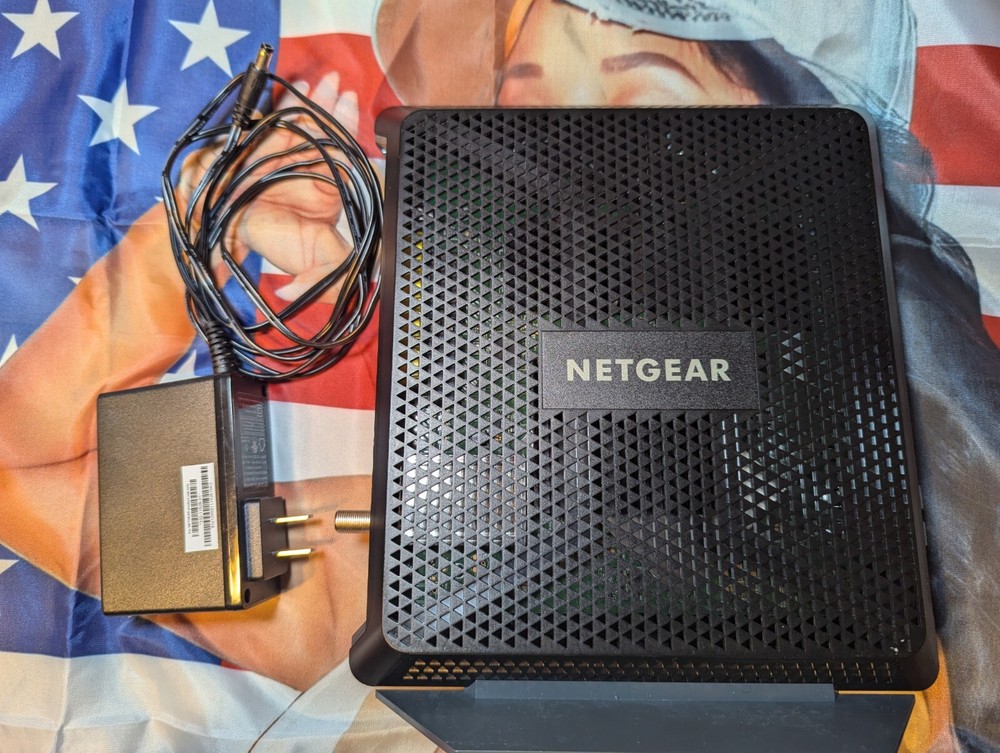 Nighthawk AC1900 WiFi Cable Modem Router