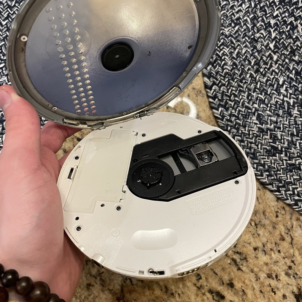 Panasonic SL-CT700 Portable CD Player MP3