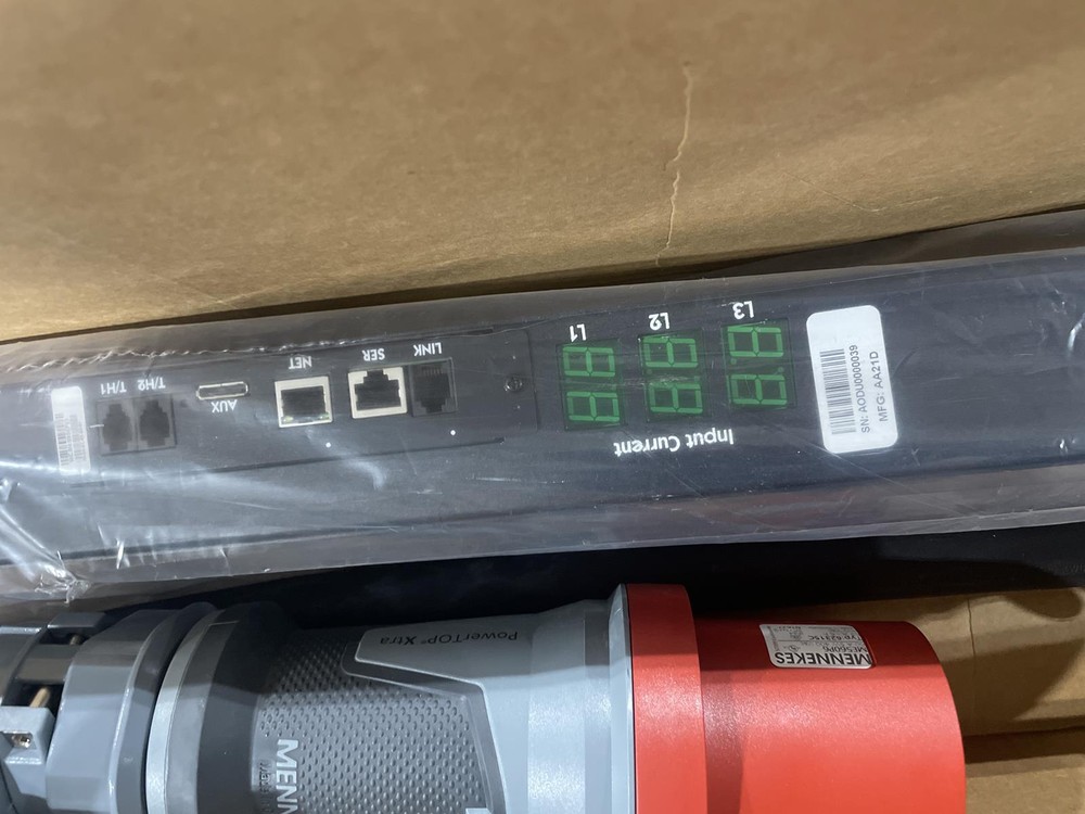 SERVER TECH C1S24TB-5QAE2566 SMART RACK PDU