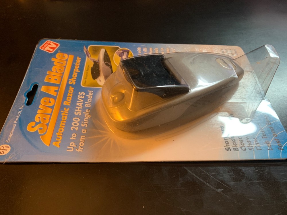 Genuine NOS Save A Blade Automatic Razor Sharpener up to 200 Additional Shaves