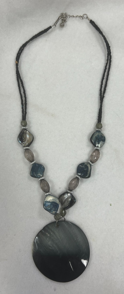 Beaded Necklace with Round Shell Pendant