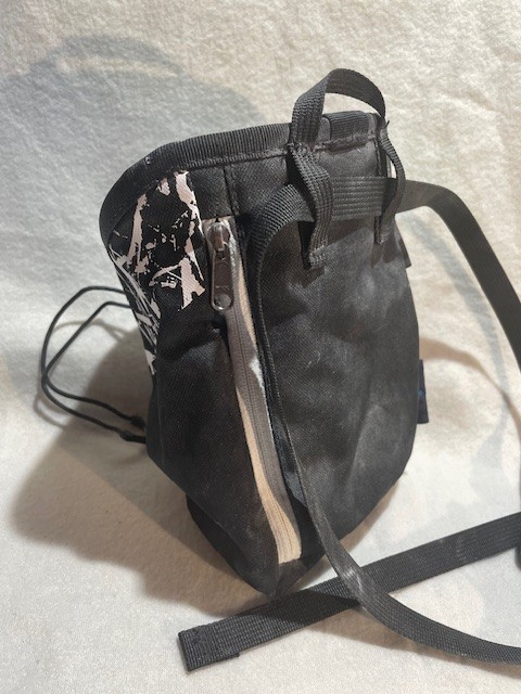MEC Edge Chalk Bag With Belt