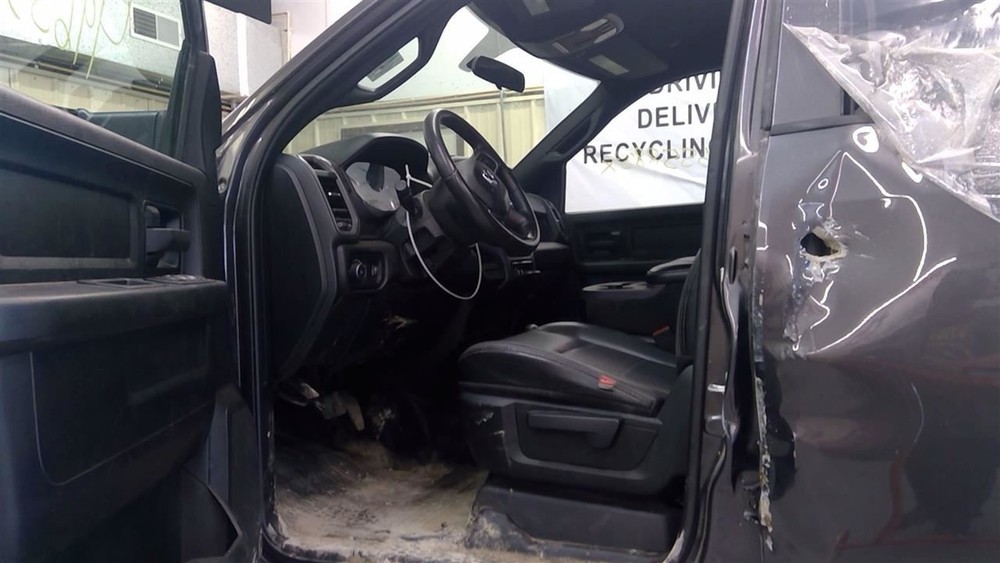 RAM3500 2022 High Mounted Stop Light 1657406