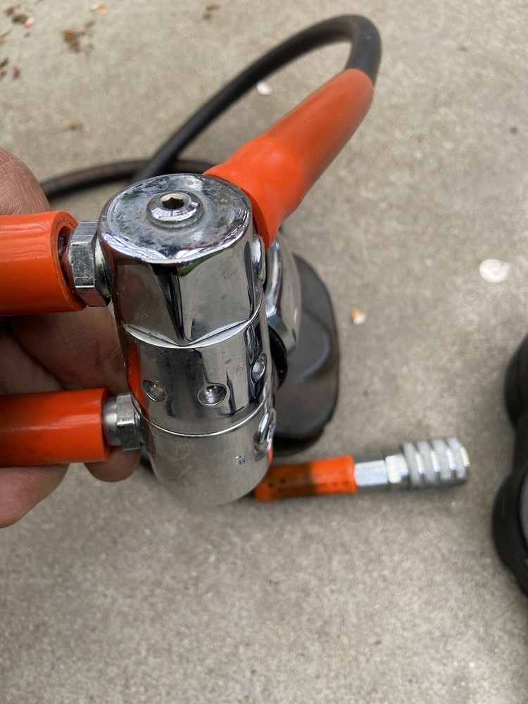 VINTAGE SCUBAPRO REGULATOR - Untested