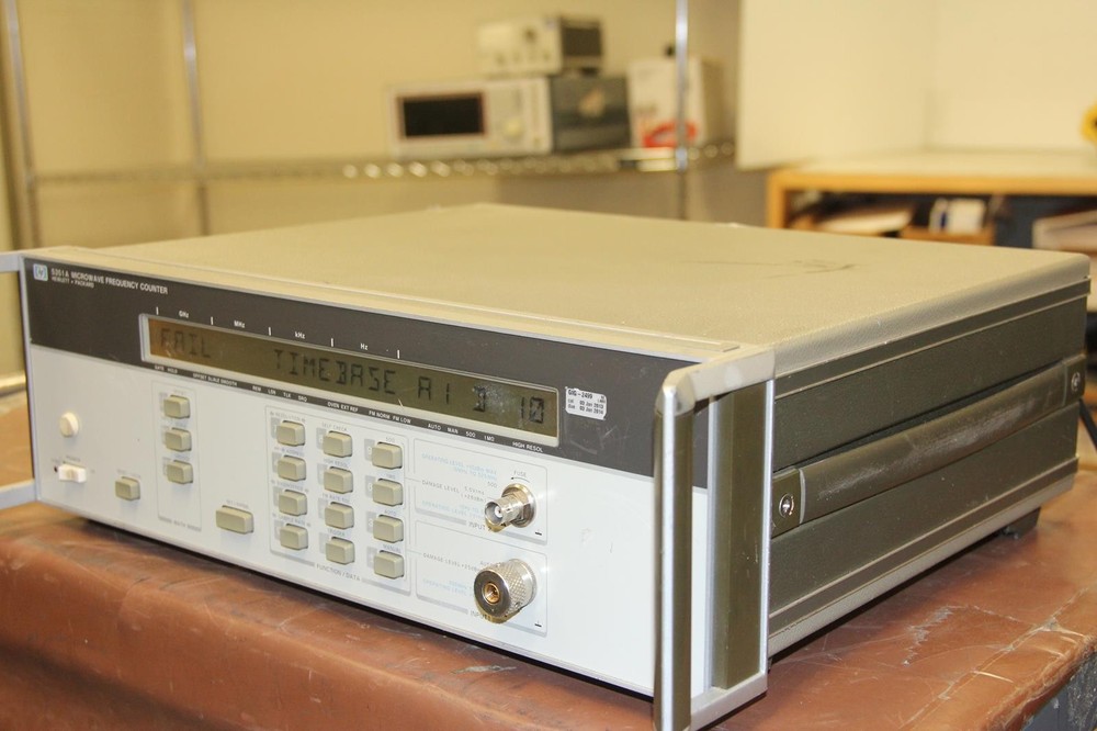 HP HEWLETT PACKARD 5351A Microwave Frequency Counter