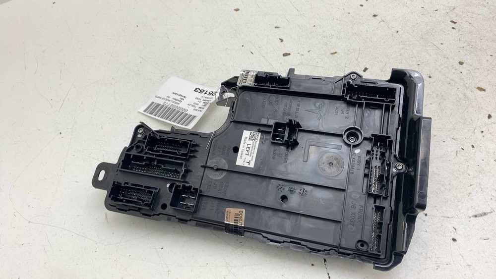 ⭕ 20-24 Model Y Front Left Frunk Low Voltage Body Controller Module 1497847-10-D