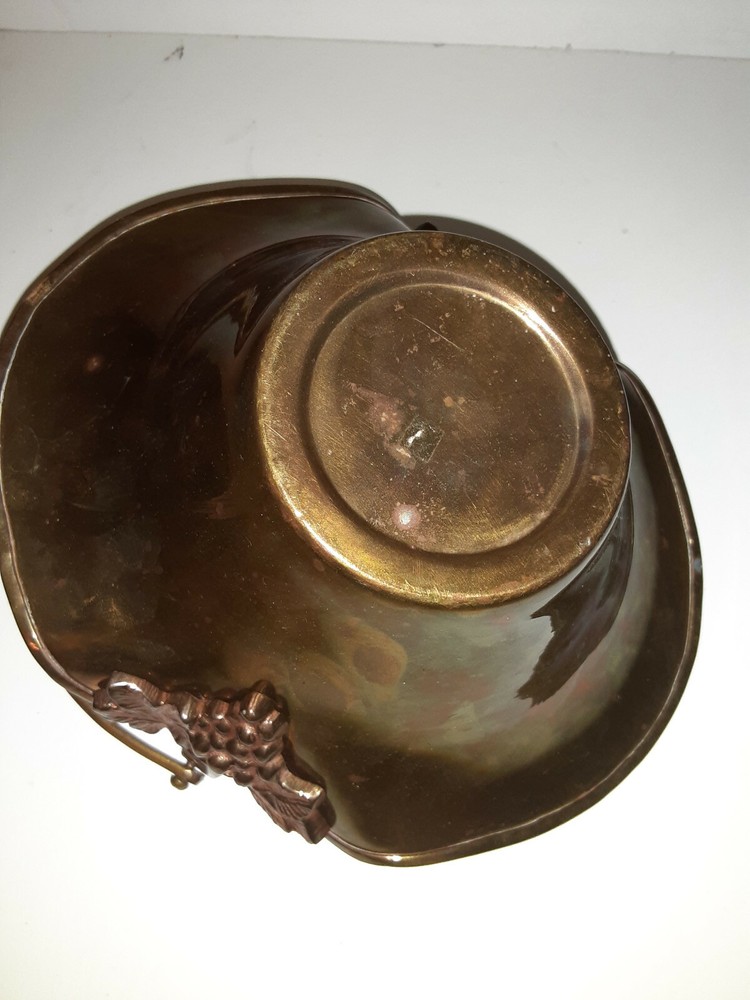 VINTAGE SOLID BRASS BASKET W/ LARGE HANDLE & BERRIES