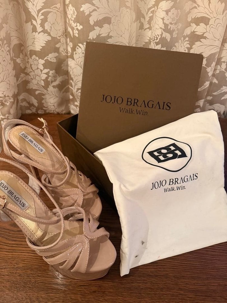 JOJO BRAGAIS Walk. Win. WORLD WiNNER's Essentials!