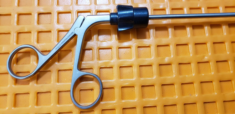 Jarit A625-164 Laparoscopic Hunter Bowel Grasping Forceps 5mmx33cm Rotating