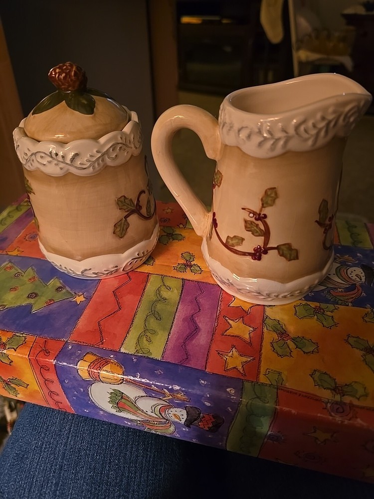 Mercuries Sugar And Creamer Christmas