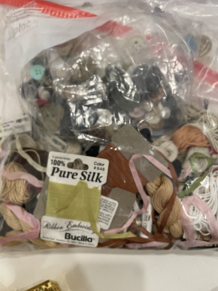 EMBROIDERY THREAD- Multi Variations And Buttons . Misc, Crafting Bag