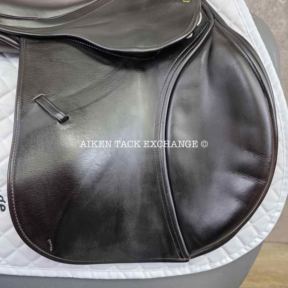 2017 County Solution Jump Saddle, 17.5" Seat, Narrow Tree (Read Description)