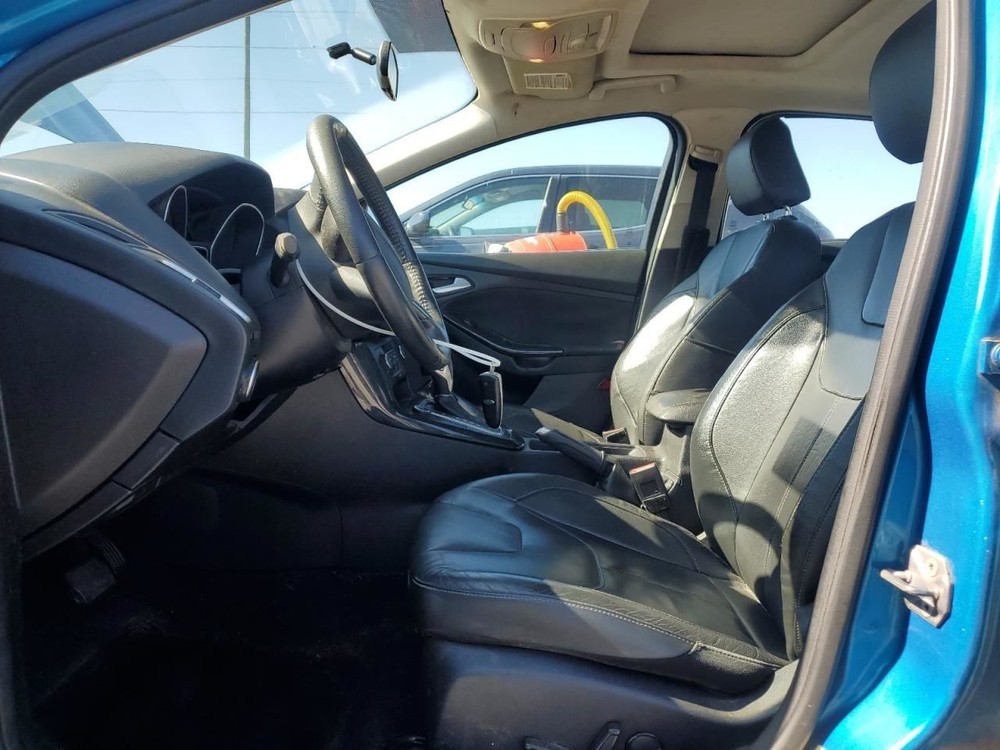 FOCUS 2015 Glove Box 4949933