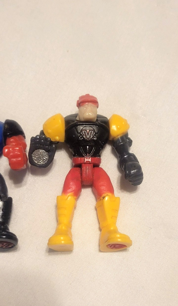 Toys R Us Magforce Terrain Loader 2 Figures