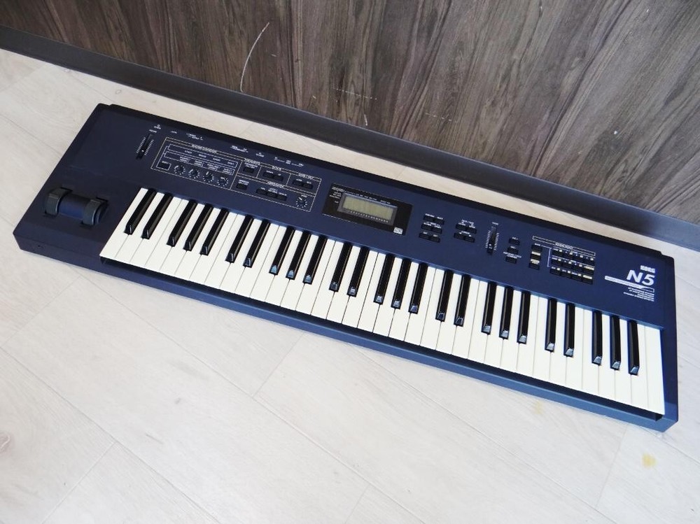 Korg N5 Synthesizer Expanded 61 KEY Performance Synth Black keyboard Music