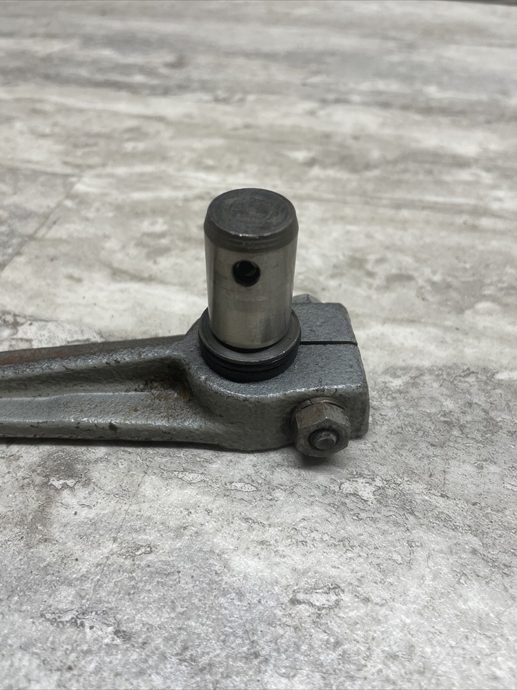 Vickers 329686 Control Handle, Used