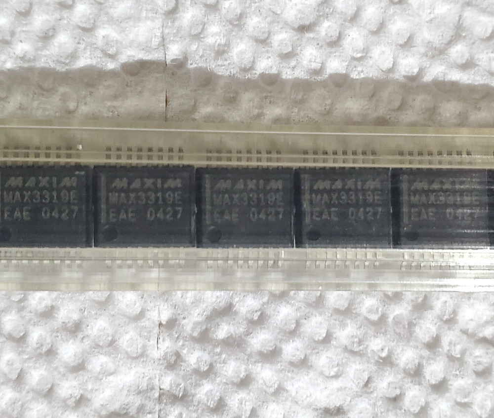 Maxim MAX3319ECAE IC - RS-232 Interface