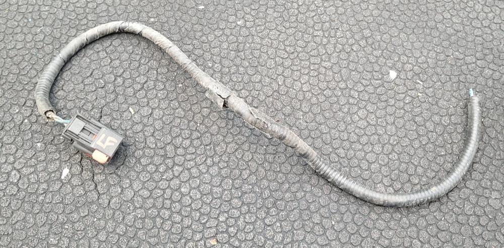 2013 CHRYSLER 200 Engine Bay Radiator Support Wire Harness Pigtail